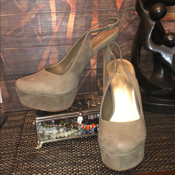 Sexy Sling Back Heels! - Picture 2 of 8